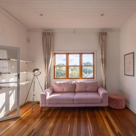 Holiday home 6km To Cbd Convenient 5br Queenslander Coorparoo Brisbane