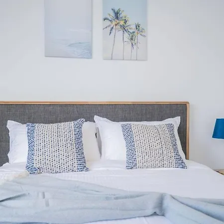 Apartment Stylish W Pool, Gym And *