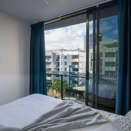 Apartment Stylish W Pool, Gym And Brisbane