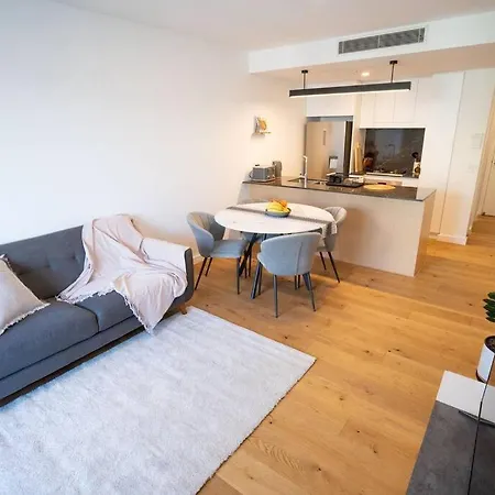 Stylish W Pool, Gym And * Brisbane