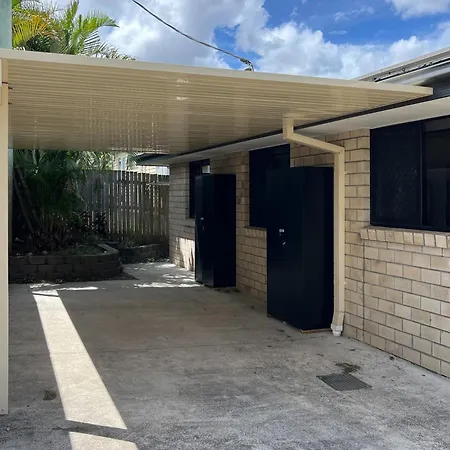 Apartment Parking! Netflix! Air-con! Convenient! Superhost! 6as