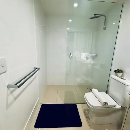 Apartment Cassa Toowong - Convenient 1b At Location With Parking Managed By The Cassa