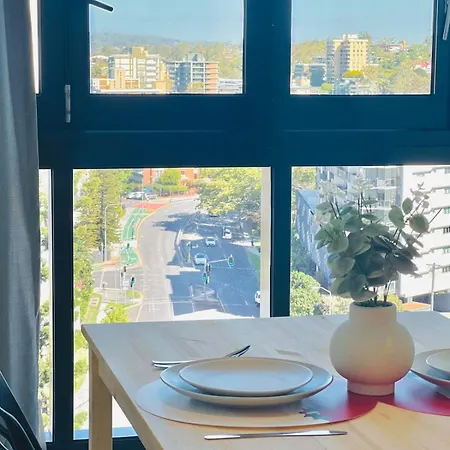 Cassa Toowong - Convenient 1b At Location With Parking Managed By The Cassa Brisbane