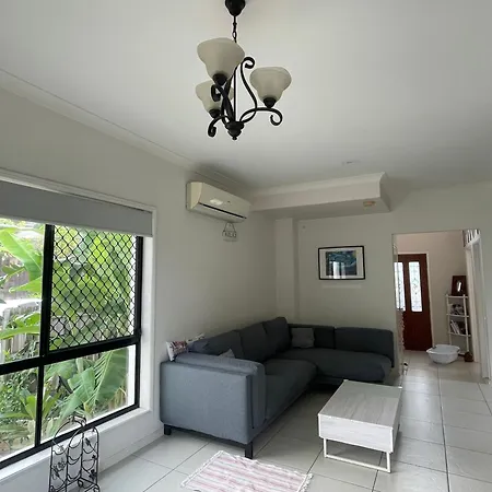 Mountain View Inner Secure Townhouse 4*