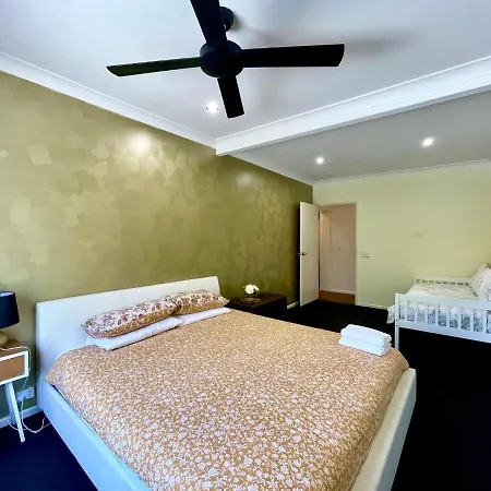 Spacious Hideaway Retreat, Brookfield,