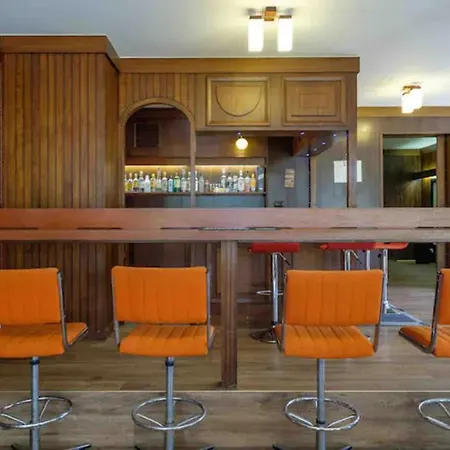 Spacious Hideaway Retreat, Brookfield,
