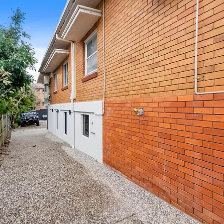 Holiday home Unit In Inner With Movie And Parking