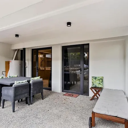 Holiday home Unit In Inner With Movie And Parking Brisbane