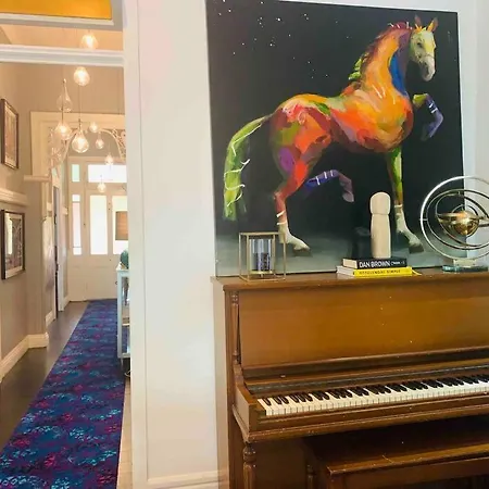 Stunning Tropical Oasis Free Parking Villa Brisbane