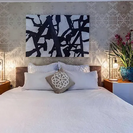 Villa Stunning Tropical Oasis Free Parking