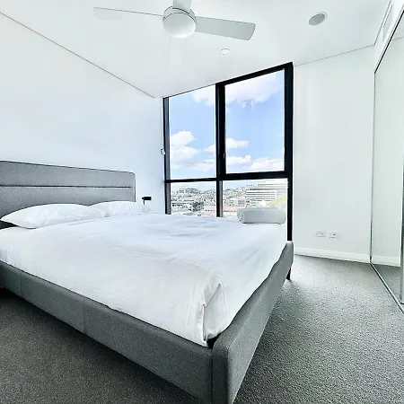 Apartment Modern Oasis With Sauna And Gym Access