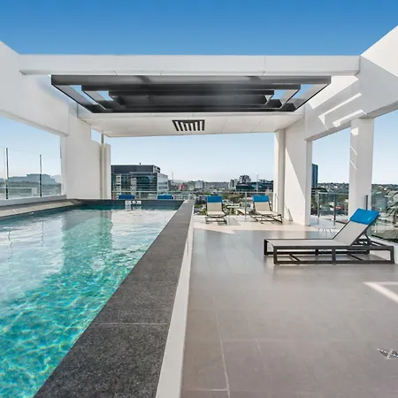 Apartment Chic Valley Unit With Parking Rooftop Pool & Bbq *
