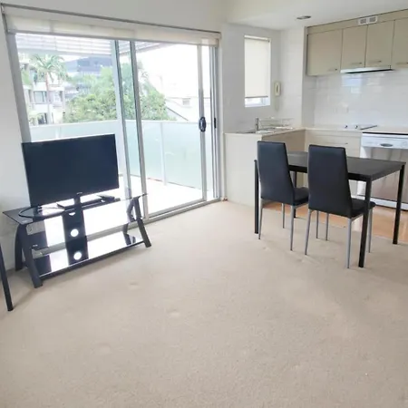 Hilltop Cbd Apartment