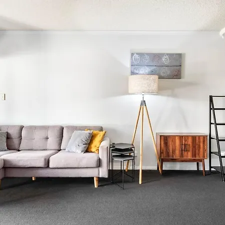 The Prestige In Central Brunswick Apartment *