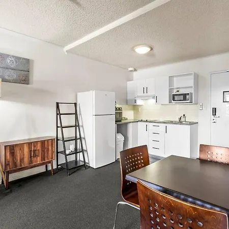 The Prestige In Central Brunswick * Brisbane