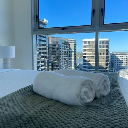 Top-floor Luxe In The Free Parking, Pool, Gym, Wifi Brisbane