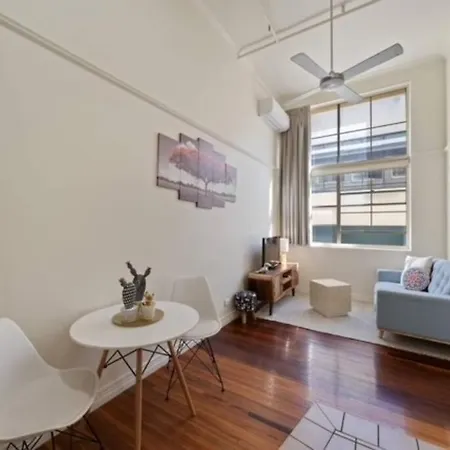 Cool New Yorker Cbd Apartment *