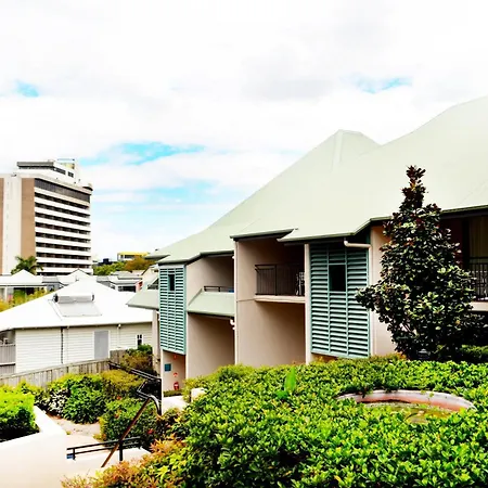 Aparthotel Spring Hill Mews 4*
