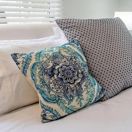 Birdcall Yeronga - Inner Couples Sanctuary Holiday home Brisbane