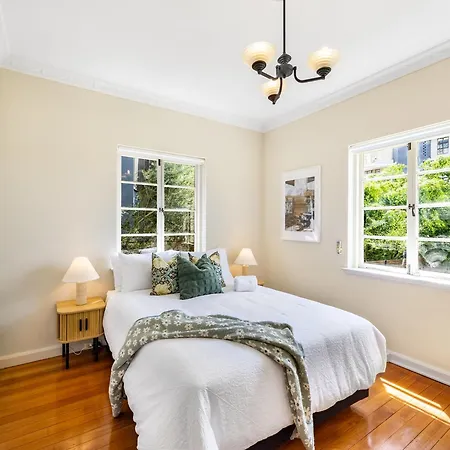 Apartment Riverside Heritage Chateau/convenient/free Carpark