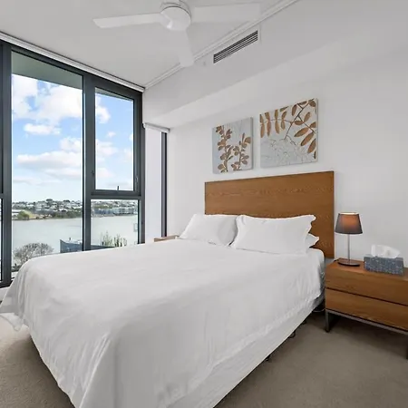 Apartment 1-bedroom Riverfront With Pool *