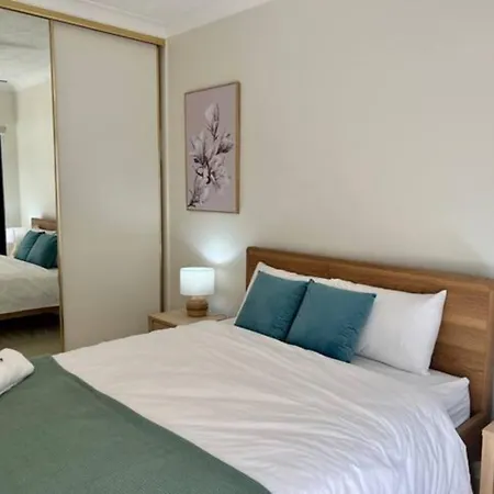 2-bed Unit With Large Backyard, Bbq & Parking Apartment Brisbane