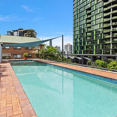 Lavish 3-bed With Wraparound Balcony And Pool