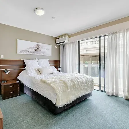 Apartment Convenient One-bedroom *
