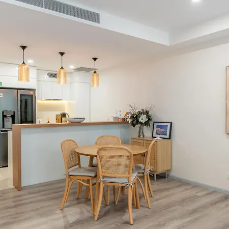 Location 2-bed With Gym Pool 7-min From Cbd *