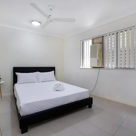 Spacious 3 Bedroom In St Lucia Apartment Brisbane