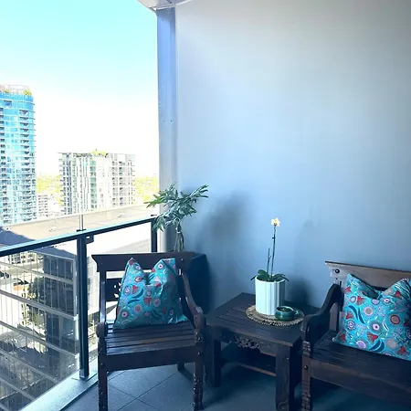 Prime Location South Retreat