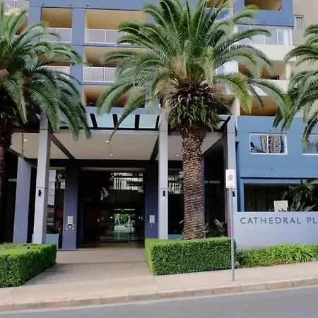 Retro Chic Vibes, Tropical Pool & Prime Location
