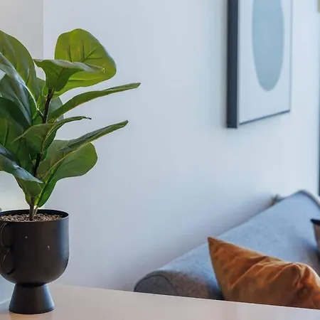Apartment Luxury River Views - Skytower L53#free Parking