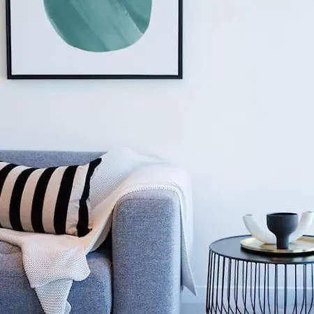 Luxury River Views - Skytower L53#free Parking Apartment