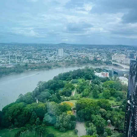 Luxury River Views - Skytower L53#free Parking Apartment