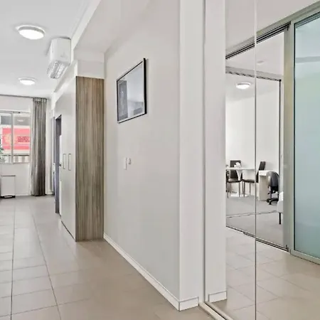 The Capitol - Prime Location Studio With Pool & Parking Apartment *