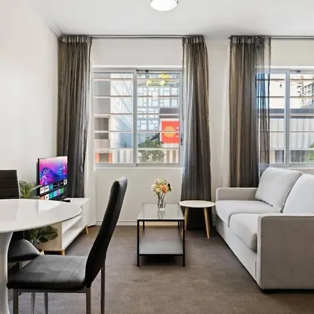 Apartment The Capitol - Prime Location Studio With Pool & Parking Brisbane