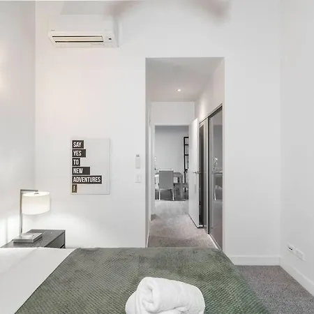 South 2b2b Apt&parking M6 *