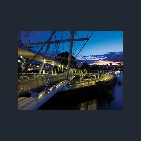 South 2b2b Apt&parking M6 Apartment Brisbane
