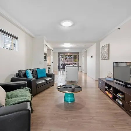 Superb 2bed 2bath 1car Views Cbd Apartment *
