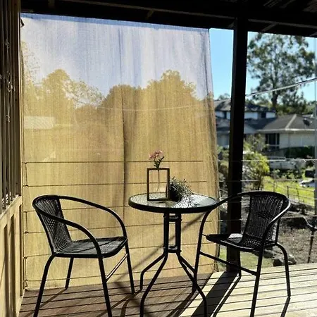 Shops Across St! Cute Studio In Salisbury Brisbane