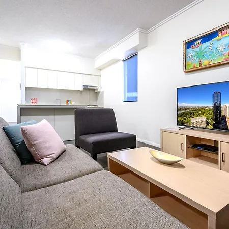 Urban Elegance Stunning River Views From 26th Fl Brisbane