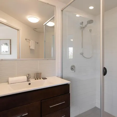 Apartment Tranquil 2-bed Inner City Retreat With Parking