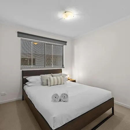 South Vale South Apartment *