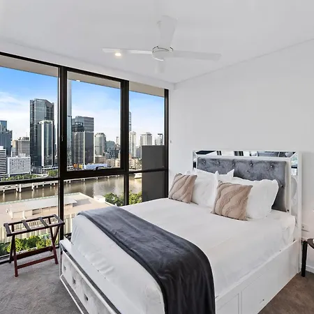 2br In South With Spectacular River View