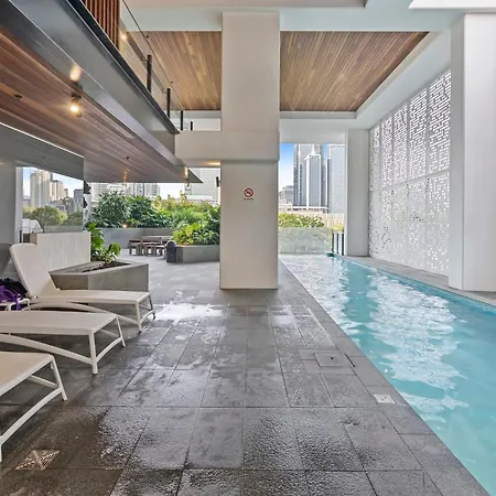 2br In South With Spectacular River View Apartment *