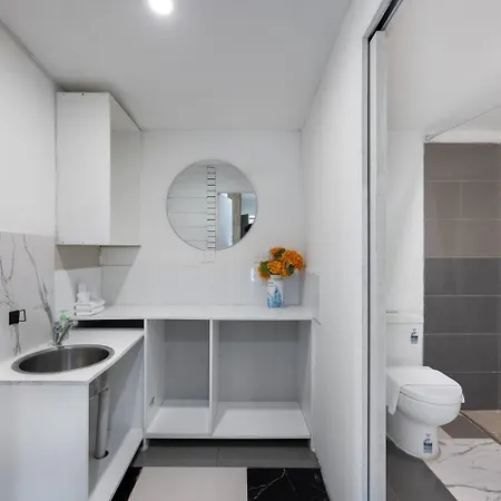 5 Mins To Mall Convenient 4br At Sunnybank *