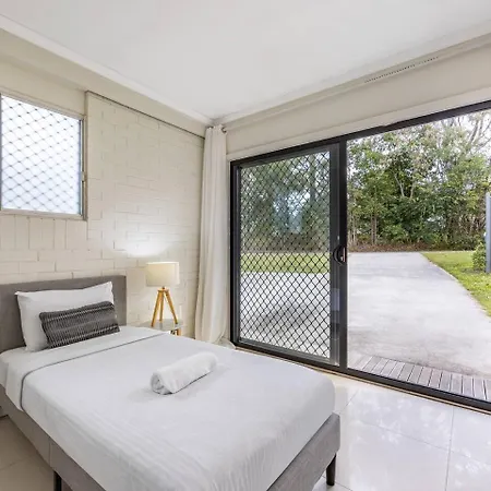 5 Mins To Mall Convenient 4br At Sunnybank Holiday home *