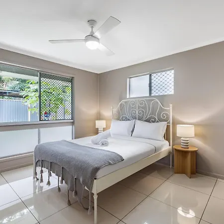 5 Mins To Mall Convenient 4br At Sunnybank Holiday home