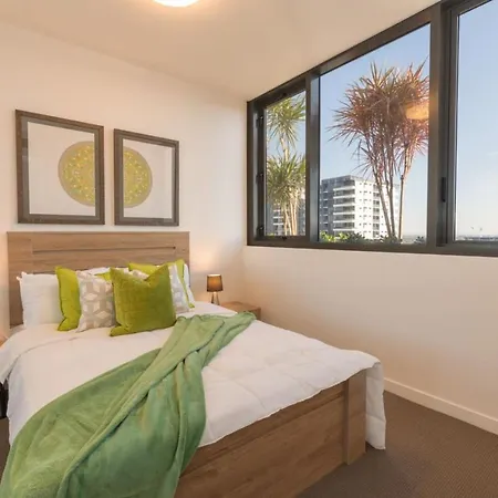 Apartment One Bed At Southbank With Rooftop Pool And Carpark *